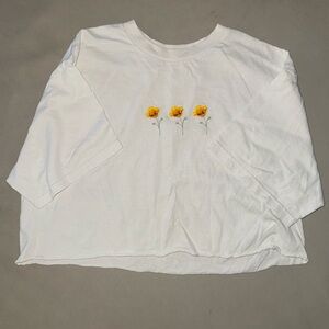 Brandy Melville Cropped T-shirt